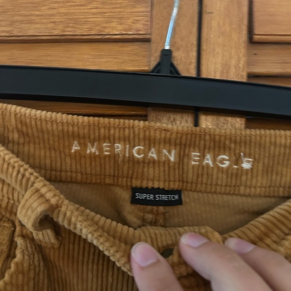 American Eagle Women’s Gold Mom Jean Super Stretch Ribbed Sz 2 - Picture 4 of 9